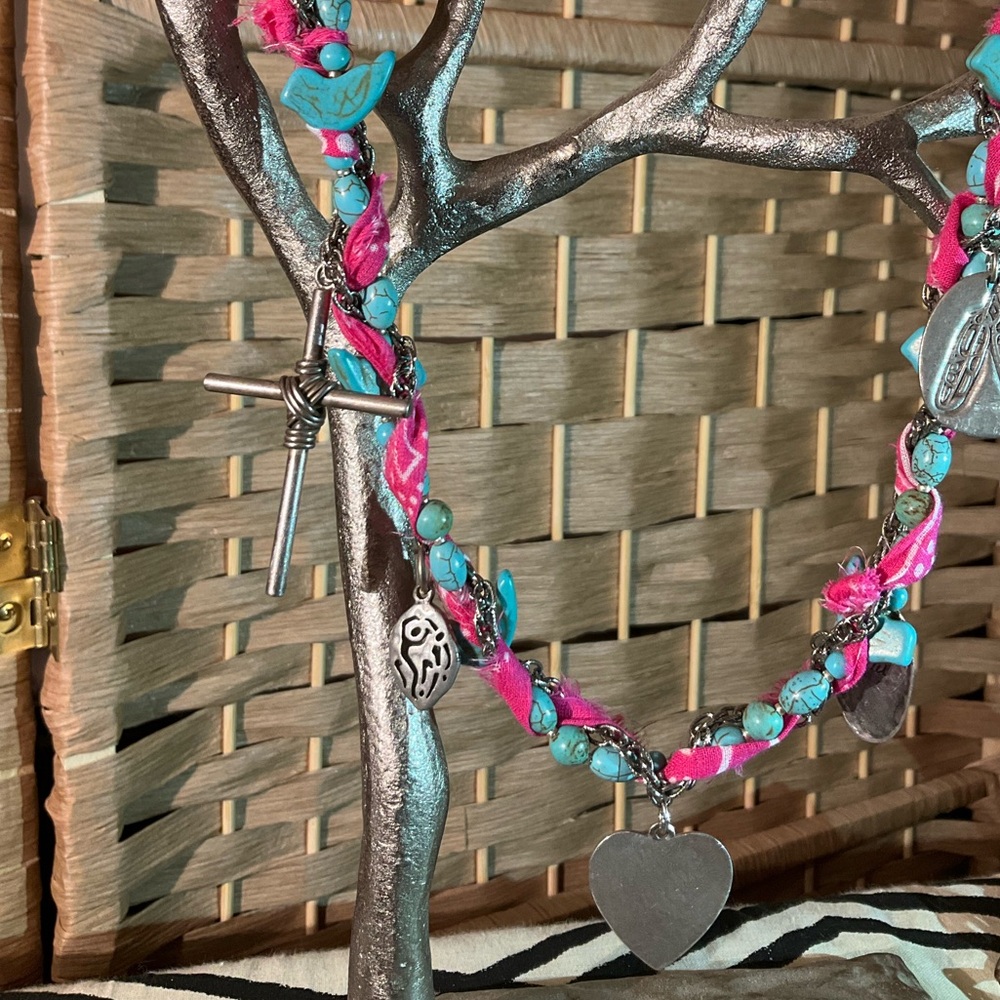 Handcrafted Bandana Reclaimed Charm Necklace - Picture 5 of 7